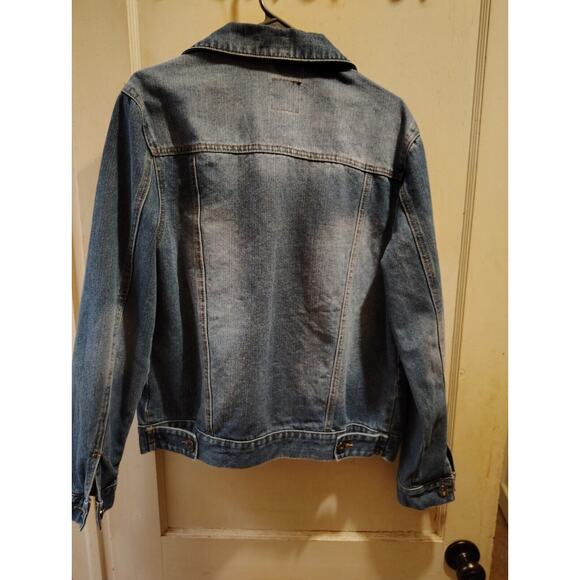 Request Premium Jean Jacket Size Medium - Picture 4 of 4
